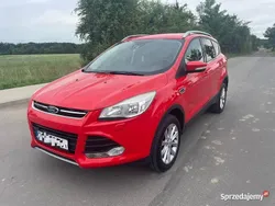 Czerwony Używany 2015 Ford Kuga SUV | 42 000 zł (Dobra cena)