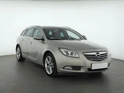 Złoty Używany 2010 Opel Insignia Kombi | 11 999 zł (Dobra cena)
