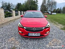 Czerwony Używany 2015 Opel Astra Hatchback | 38 900 zł