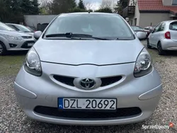 Srebrny Używany 2008 Toyota Aygo Hatchback | 10 900 zł (Uczciwa cena)