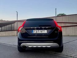 Używany 2011 Volvo V60 Summum Kombi | 36 200 zł (Dość drogi)
