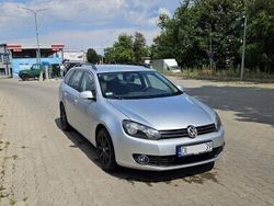 Srebrny Używany 2010 VW Golf VI Kombi | 15 999 zł (Uczciwa cena)