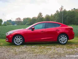 Czerwony Używany 2017 Mazda 3 Sedan/Limuzyna | 64 000 zł (Uczciwa cena)