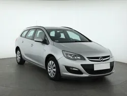 Srebrny Używany 2014 Opel Astra Kombi | 27 999 zł (Uczciwa cena)