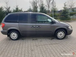 Używany 2004 Chrysler Voyager Minivan | 11 000 zł (Uczciwa cena)