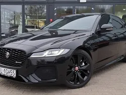 Metalik: ultimate black Używany 2022 Jaguar XF R-Dynamic Sedan/Limuzyna | 269 900 zł