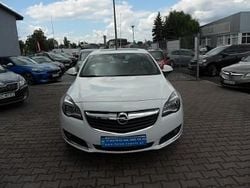 Biały Używany 2016 Opel Insignia Country Tourer Hatchback | 48 500 zł (Uczciwa cena)