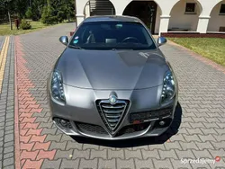 Szary Używany 2012 Alfa Romeo Giulietta Hatchback | 28 000 zł (Uczciwa cena)