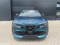 Lakier metalizowany niebieski z czarnym dachem navigli Nowe 2025 Alfa Romeo Junior SUV | 130 478 zł