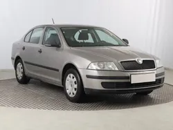 Beżowy Używany 2011 Skoda Octavia Hatchback | 21 999 zł (Uczciwa cena)