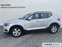 Srebrny Używany 2022 Volvo XC40 SUV | 119 900 zł (Uczciwa cena)