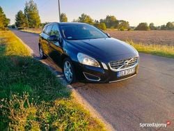Czarny Używany 2012 Volvo V60 Kombi | 26 000 zł (Uczciwa cena)