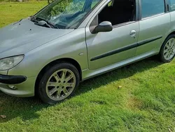 Srebrny Używany 2005 Peugeot 206 Kombi | 3950 zł
