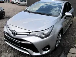 Srebrny Używany 2016 Toyota Avensis Sedan/Limuzyna | 63 959 zł