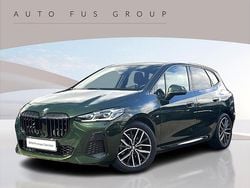 Zielony san remo metalizowany Używany 2024 BMW 218 Active Tourer Comfort Edition Minivan | 159 900 zł (Uczciwa cena)