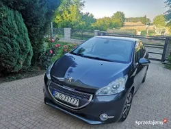 Szary Używany 2012 Peugeot 208 Hatchback | 25 600 zł (Drogi)