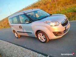 Srebrny Używany 2013 Opel Combo Minivan | 20 000 zł