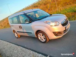 Srebrny Używany 2013 Opel Combo Minivan | 20 000 zł (Uczciwa cena)