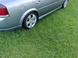 Szary Używany 2003 Opel Vectra Hatchback | 3900 zł (Dobra cena)