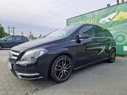 Czarny (metalik) Używany 2014 Mercedes B180 Minivan | 37 500 zł (Uczciwa cena)