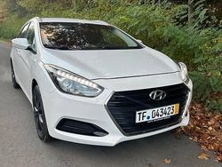 Biały Używany 2015 Hyundai i40 Kombi | 37 500 zł (Uczciwa cena)