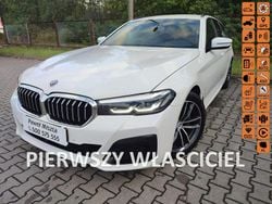 Biały (metalik) Używany 2022 BMW 520 Comfort Edition Kombi | 156 900 zł