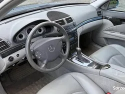 Niebieski Używany 2003 Mercedes E320 Sedan/Limuzyna | 42 500 zł