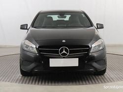 Czarny Używany 2015 Mercedes A180 Hatchback | 40 999 zł (Uczciwa cena)