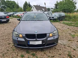 Szary (metalik) Używany 2006 BMW 320 Kombi | 12 499 zł (Dość drogi)
