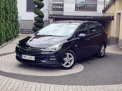 Czarny (metalik) Używany 2018 Opel Astra Kombi | 32 900 zł (Uczciwa cena)
