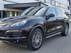 Fioletowy Używany 2011 Porsche Cayenne SUV | 65 900 zł