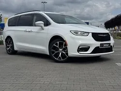 Biały Używany 2022 Chrysler Pacifica Touring SUV | 143 300 zł (Uczciwa cena)