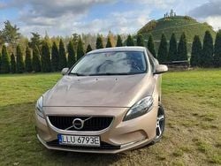 Używany 2016 Volvo V40 | 31 500 zł (Dobra cena)