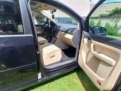 Używany 2010 VW Touran Minivan | 21 900 zł (Dobra cena)