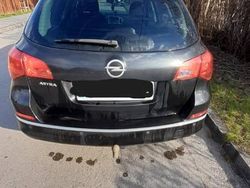Czarny Używany 2013 Opel Astra Hatchback | 24 500 zł (Dobra cena)