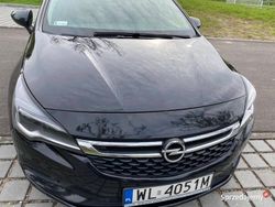 Czarny Używany 2018 Opel Astra Kombi | 23 500 zł