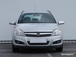 Srebrny Używany 2008 Opel Astra Kombi | 9499 zł (Uczciwa cena)