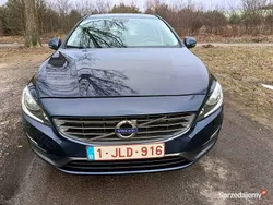 Niebieski Używany 2014 Volvo V60 Kombi | 34 800 zł (Uczciwa cena)