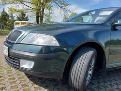 Zielony Używany 2008 Skoda Octavia Kombi | 9900 zł (Uczciwa cena)