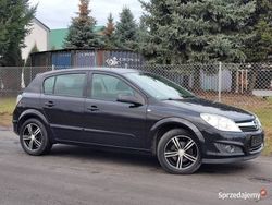 Czarny Używany 2007 Opel Astra Hatchback | 10 900 zł (Uczciwa cena)