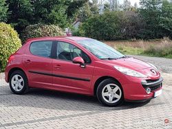 Wiśniowy Używany 2008 Peugeot 207 Hatchback | 12 900 zł (Dość drogi)