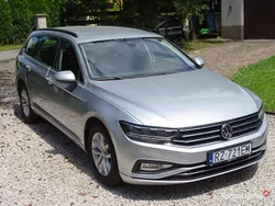 Srebrny Używany 2019 VW Passat Sedan/Limuzyna | 58 600 zł (Dobra cena)