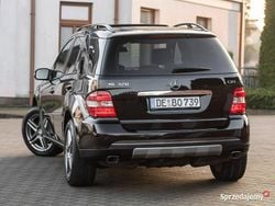 Czarny (metalik) Używany 2006 Mercedes ML320 SUV | 35 700 zł