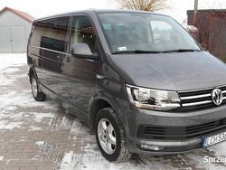Szary Używany 2017 VW Caravelle R Minivan | 119 500 zł (Uczciwa cena)