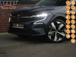 Niebieski (metalik, perła) Używany 2022 Renault Mégane Hatchback | 105 990 zł