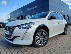 Biały Używany 2022 Peugeot e-208 Allure Hatchback | 68 990 zł