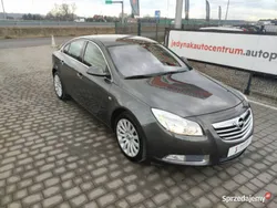 Szary (metalik) Używany 2011 Opel Insignia Hatchback | 27 800 zł (Uczciwa cena)