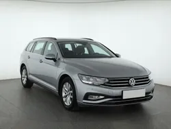 Szary Używany 2019 VW Passat Kombi | 68 999 zł (Dobra cena)