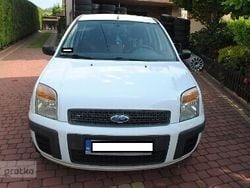 Biały Używany 2007 Ford Fusion Minivan | 9500 zł (Drogi)