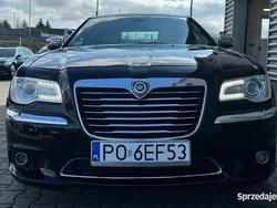Czarny Używany 2012 Chrysler 300C Sedan/Limuzyna | 42 950 zł